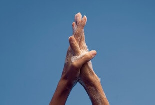 Fisting οδηγός: Βαθιά εμπιστοσύνη, ακόμη βαθύτερη απόλαυση